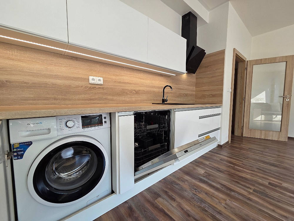 Pronájem bytu 2+kk 54 m² — photo 4
