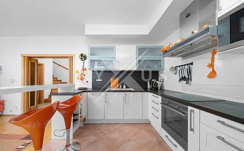 Prodej bytu 4+kk 155 m², Švejcarovo náměstí, Praha 5 - Stodůlky