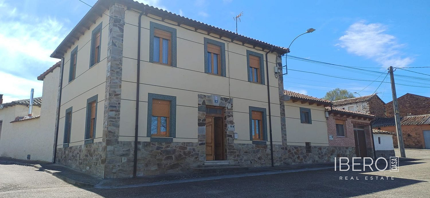 Prodej domu 355 m² s pozemkem 355 m² — photo 2