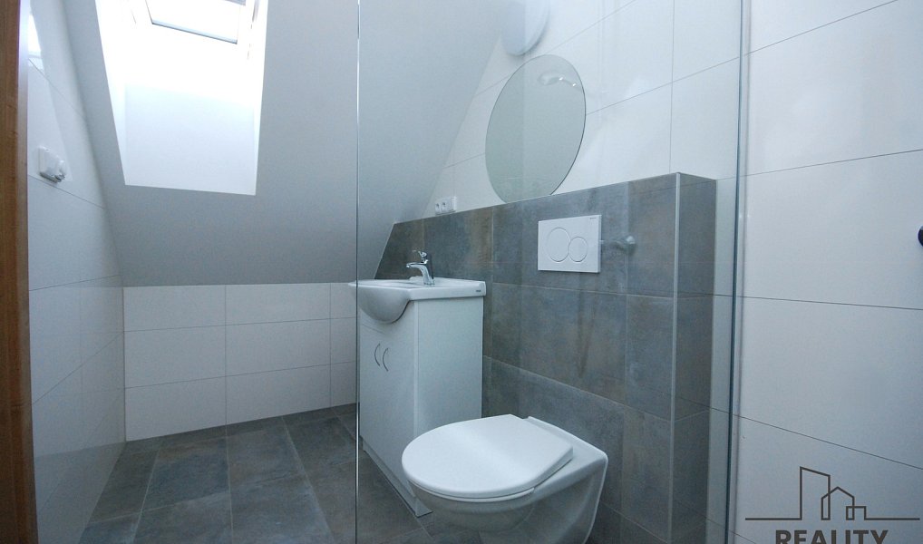 Pronájem bytu 2+1 55 m², Hrušky – náhled fotky 4