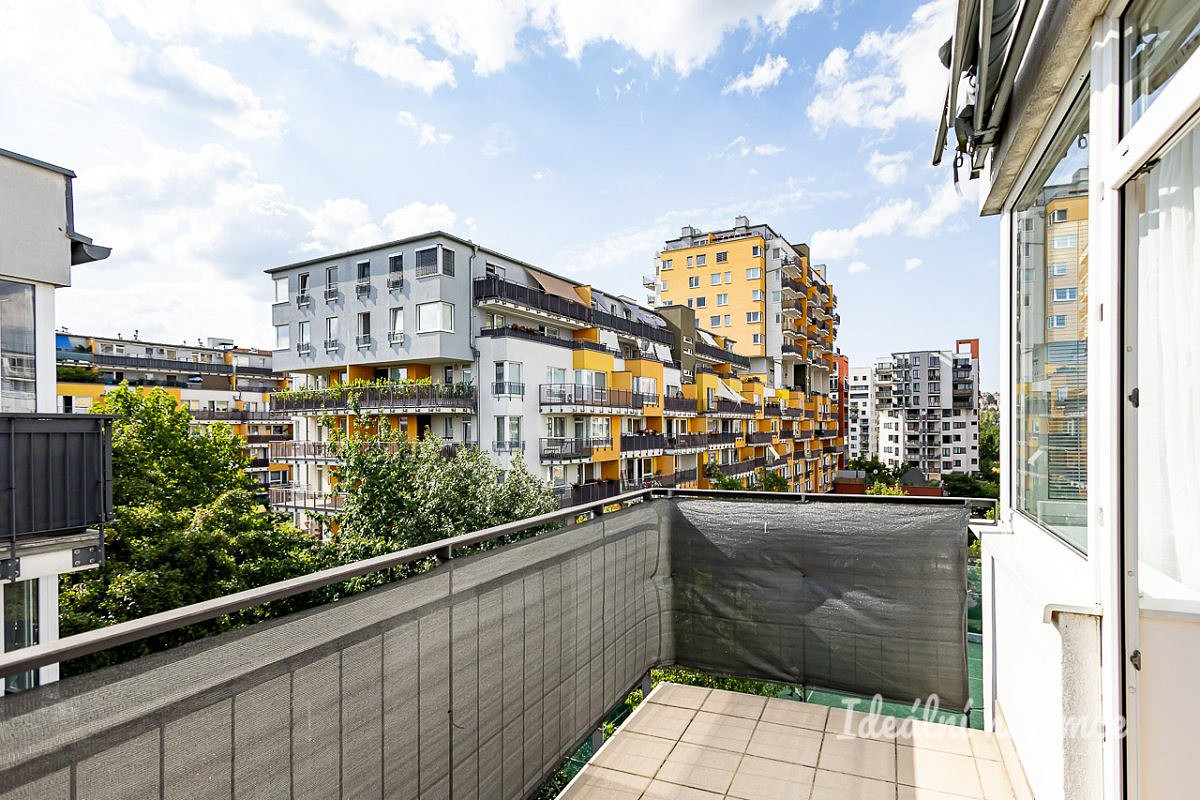 Pronájem bytu 3+kk 64 m² – fotografie 4