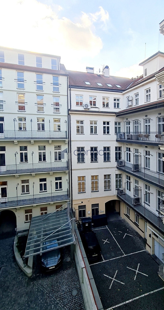 Pronájem garážového stání, václavské náměstí, praha 1 — photo 2
