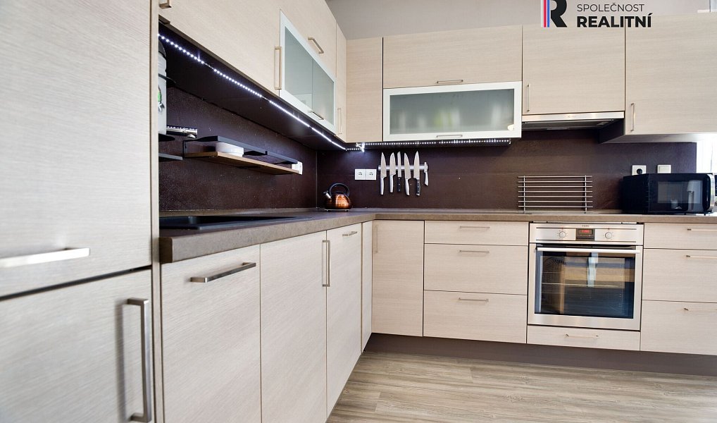 Prodej domu 197 m² s pozemkem 636 m², Podbořany – náhled fotky 3