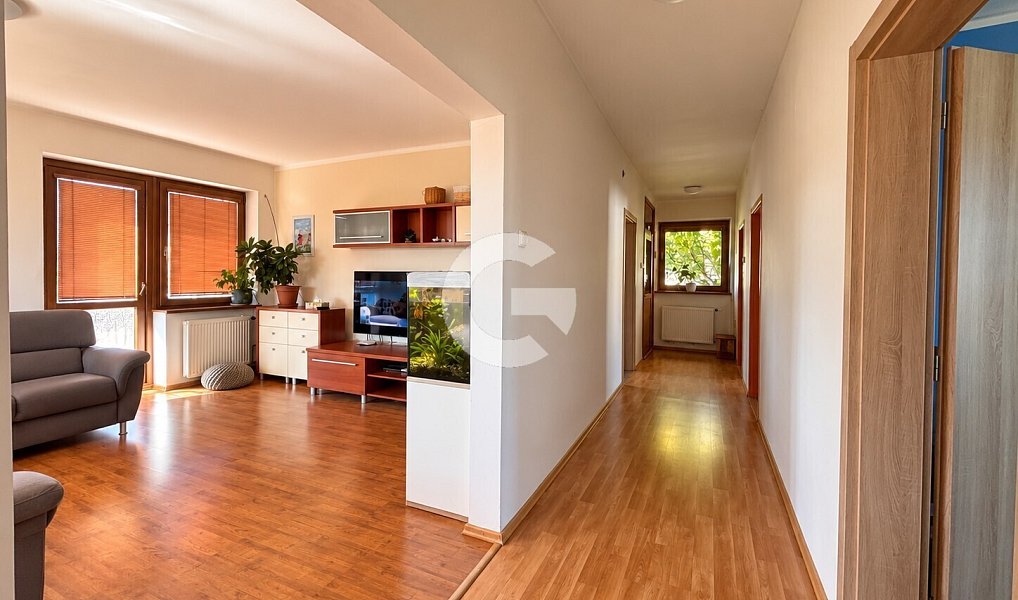 Prodej domu 220 m² s pozemkem 766 m², Zlín – náhled fotky 2