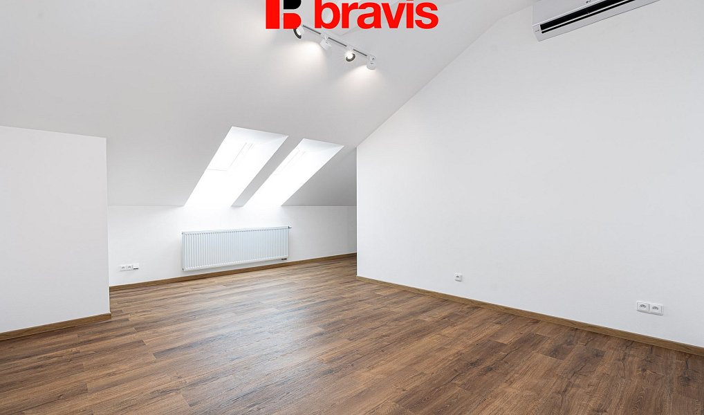 Pronájem domu 230 m² s pozemkem 414 m², Brno – náhled fotky 34
