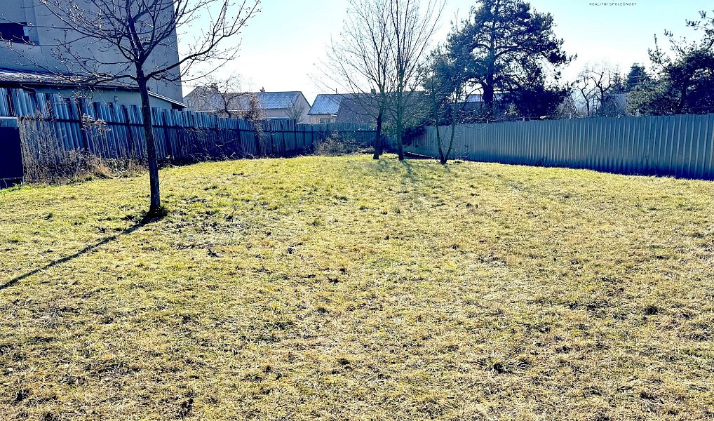 Prodej stavebního pozemku 1 231 m², Benešov – náhled fotky 3