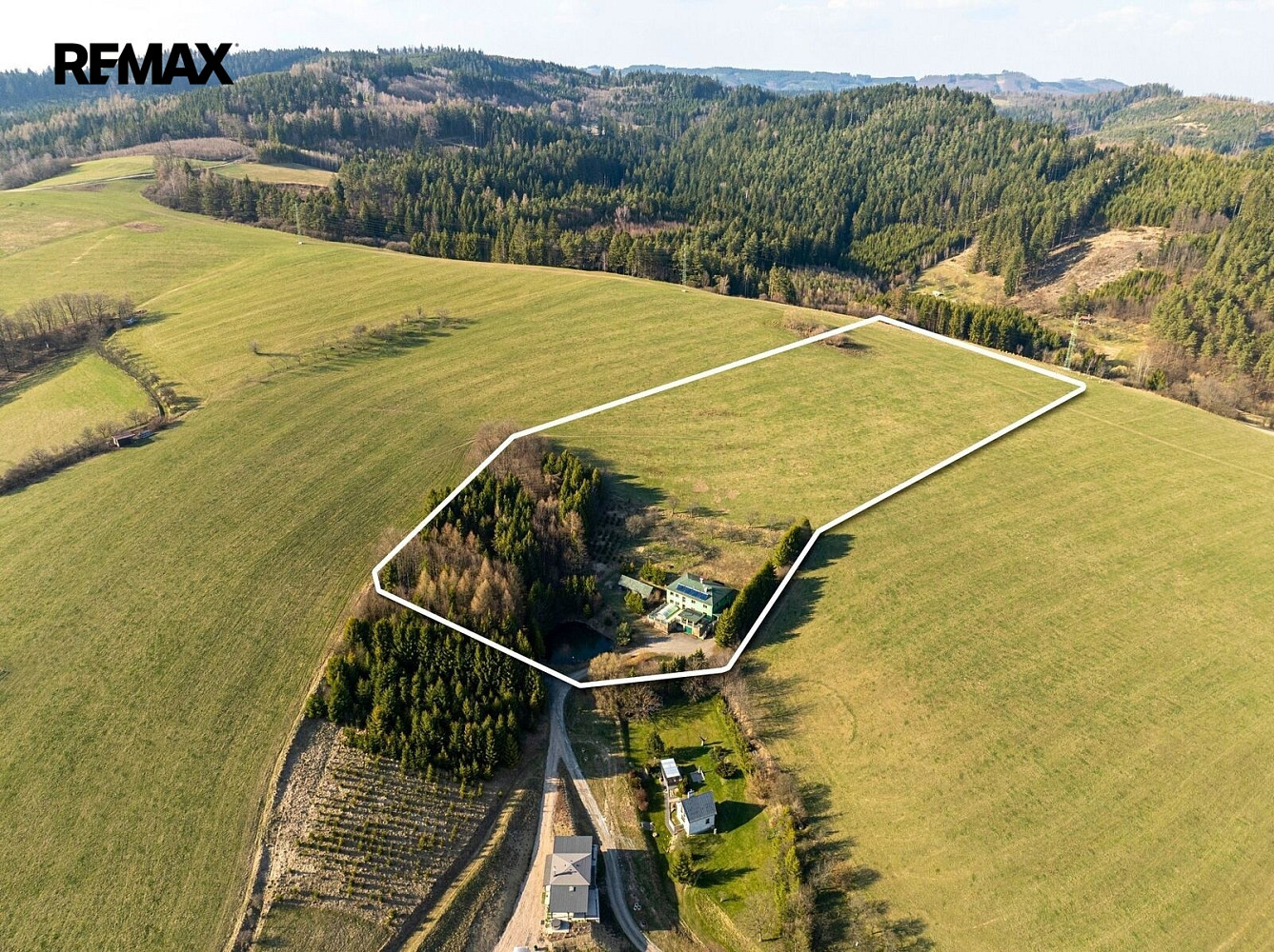 Prodej domu 525 m² s pozemkem 35 000 m² – fotografie 3