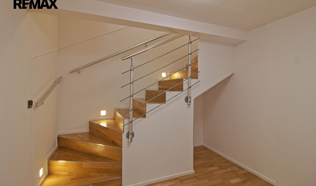 Prodej bytu atypického 141 m², Dobřichovice – náhled fotky 11