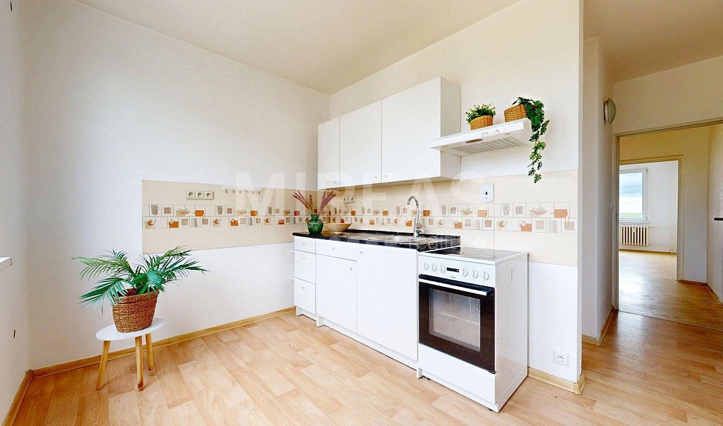 Prodej bytu 2+1 60 m², Milovice – náhled fotky 3
