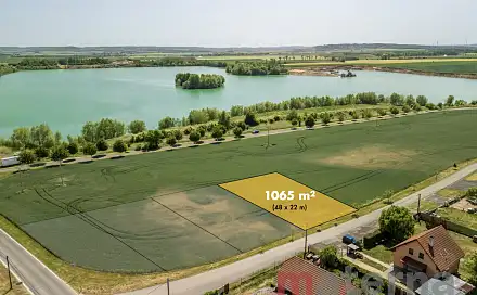 Prodej stavebního pozemku 1 065 m², Zálezlice, okres Mělník