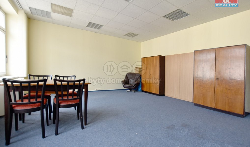 Pronájem kanceláře 35 m², Hradec Králové – náhled fotky 3