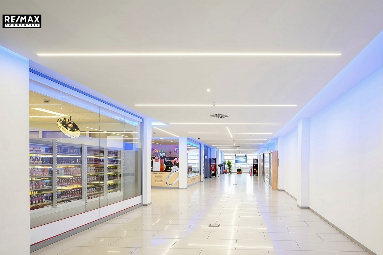 Pronájem obchodních prostor 151 m²