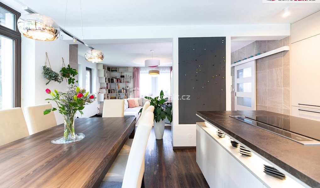 Prodej domu 249 m² s pozemkem 1 050 m², Praha – náhled fotky 4