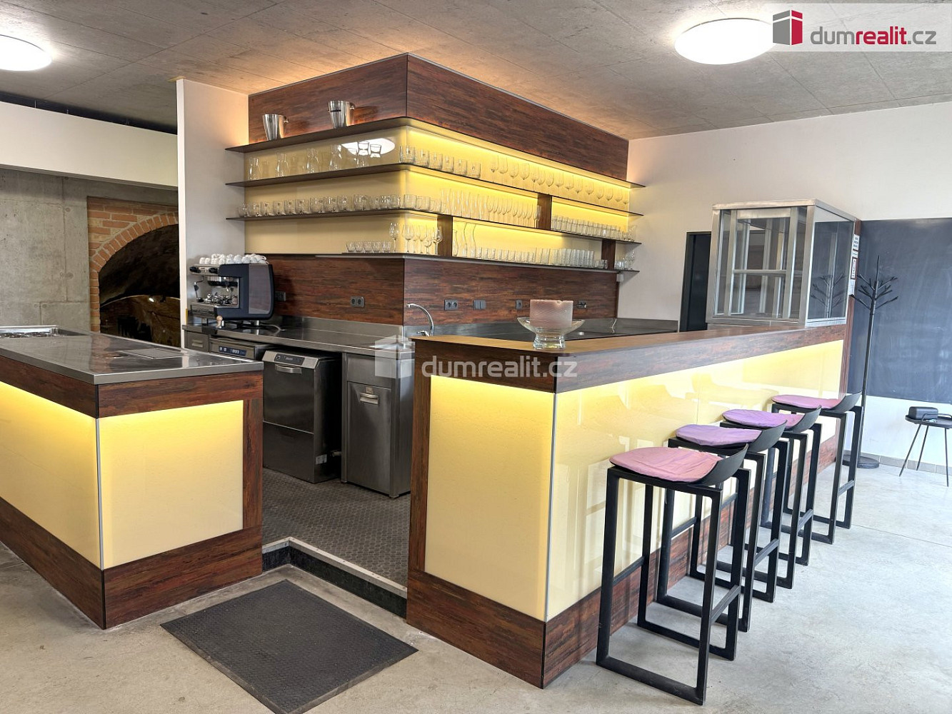 Prodej komerčního objektu (jiného typu) 264 m² – fotografie 3