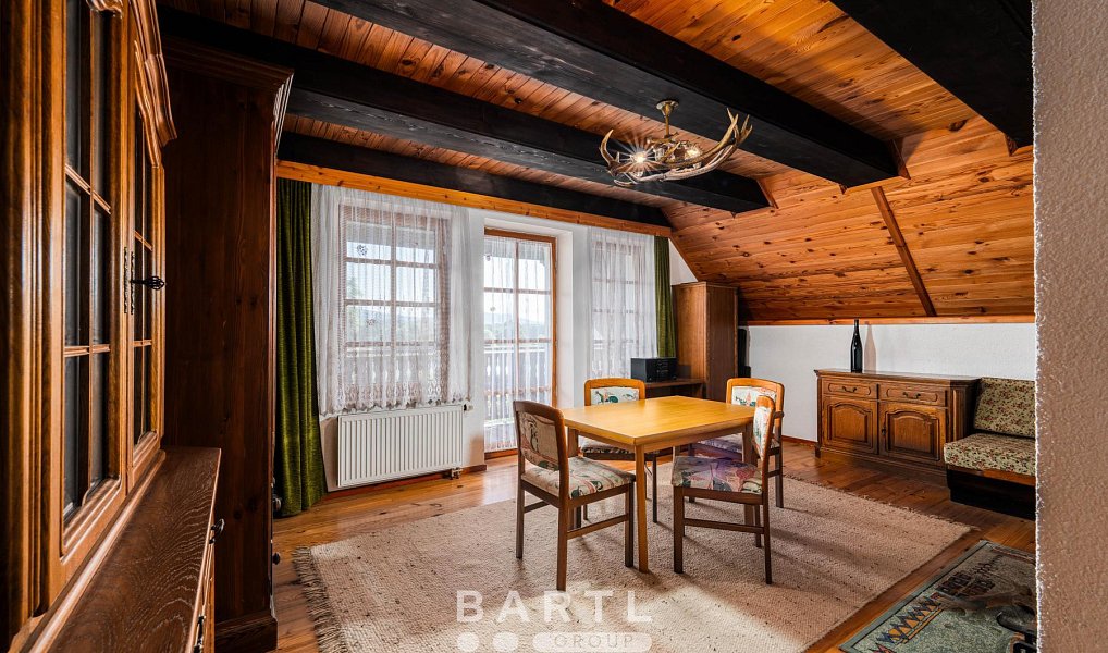 Prodej domu 210 m² s pozemkem 874 m², Nové Hrady – náhled fotky 10