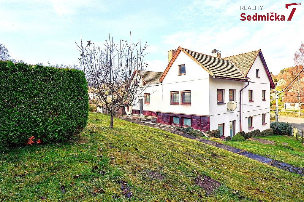 Prodej domu 318 m² s pozemkem 1 300 m²