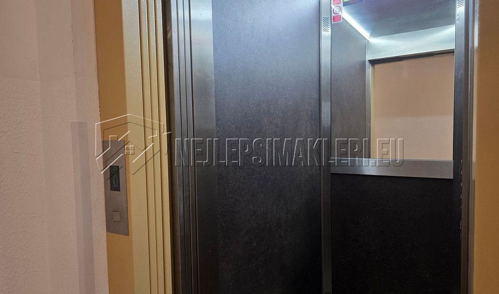 Prodej bytu 4+1 84 m², Praha – náhled fotky 23