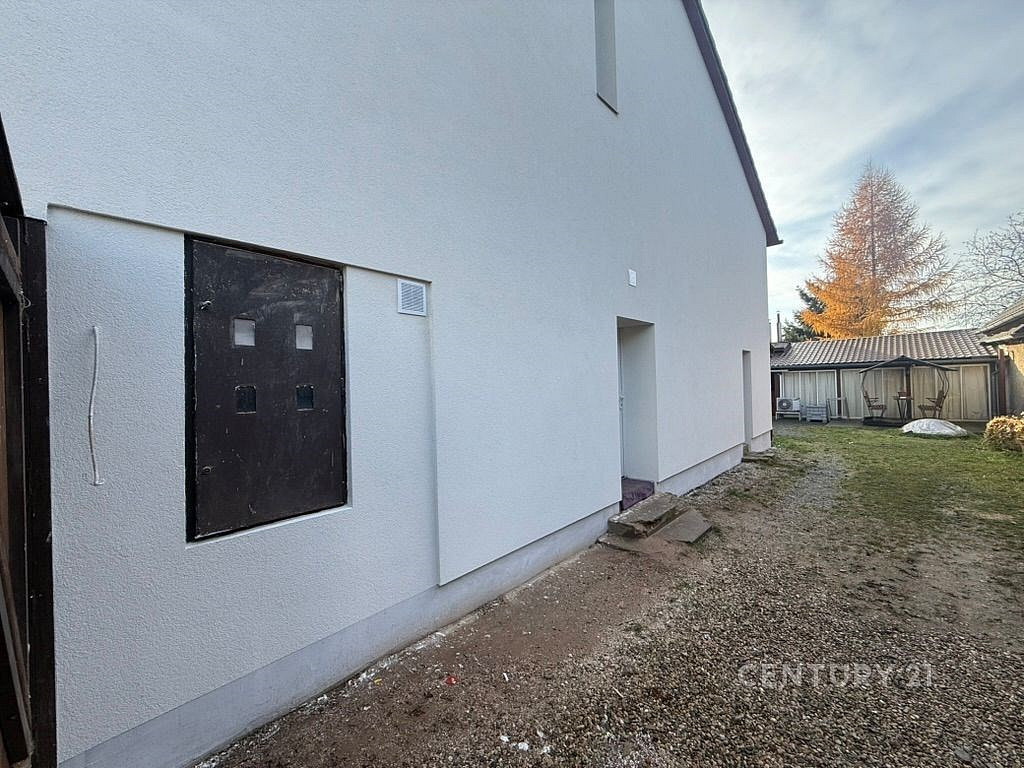 Prodej domu 275 m² s pozemkem 515 m² – pohled 4