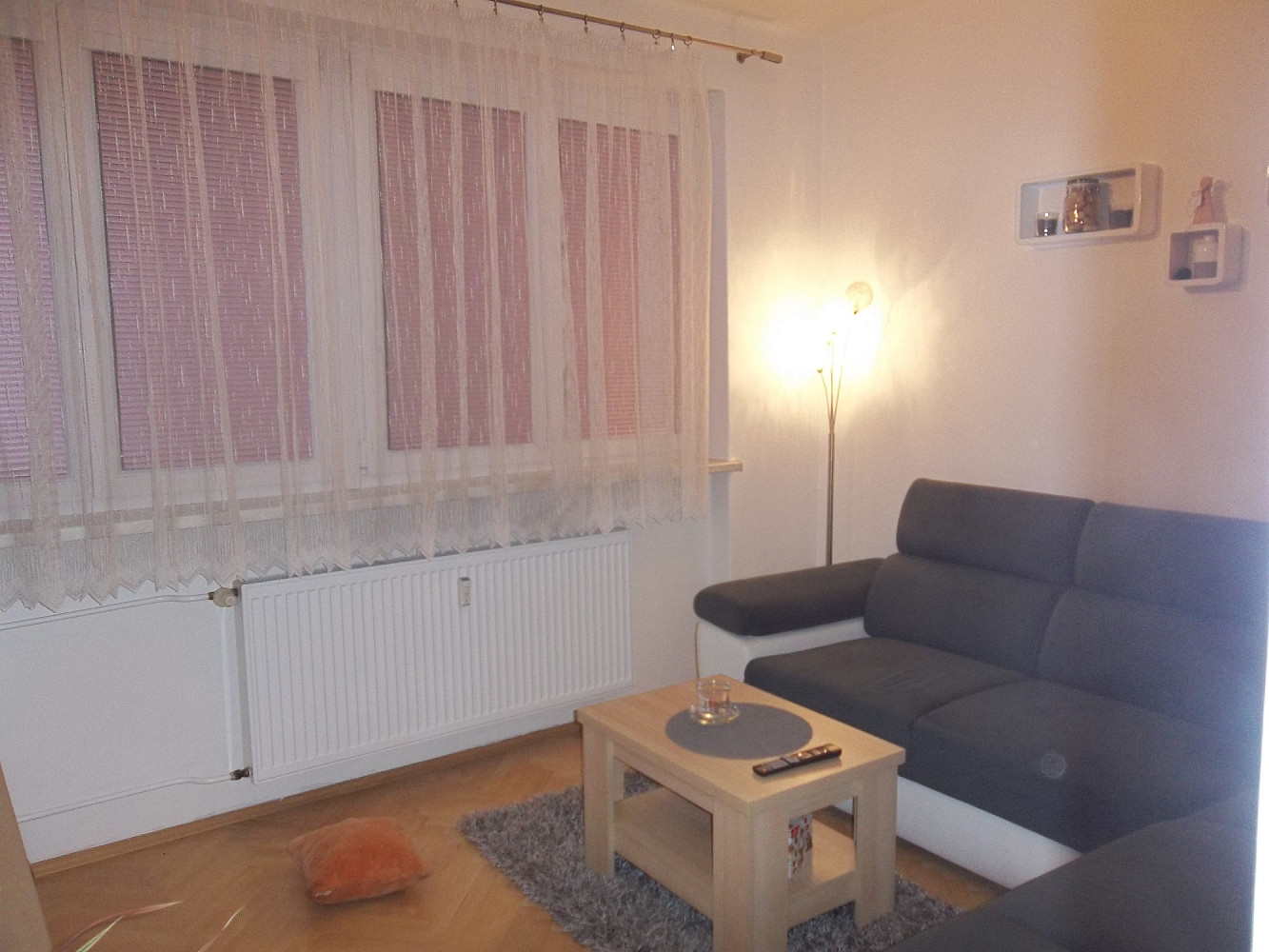 Pronájem bytu 1+1 37 m² - Widok 3