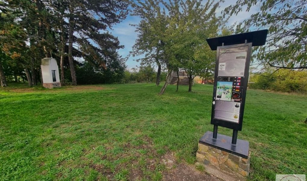 Prodej domu 175 m² s pozemkem 1 969 m², Dobřichov – náhled fotky 37