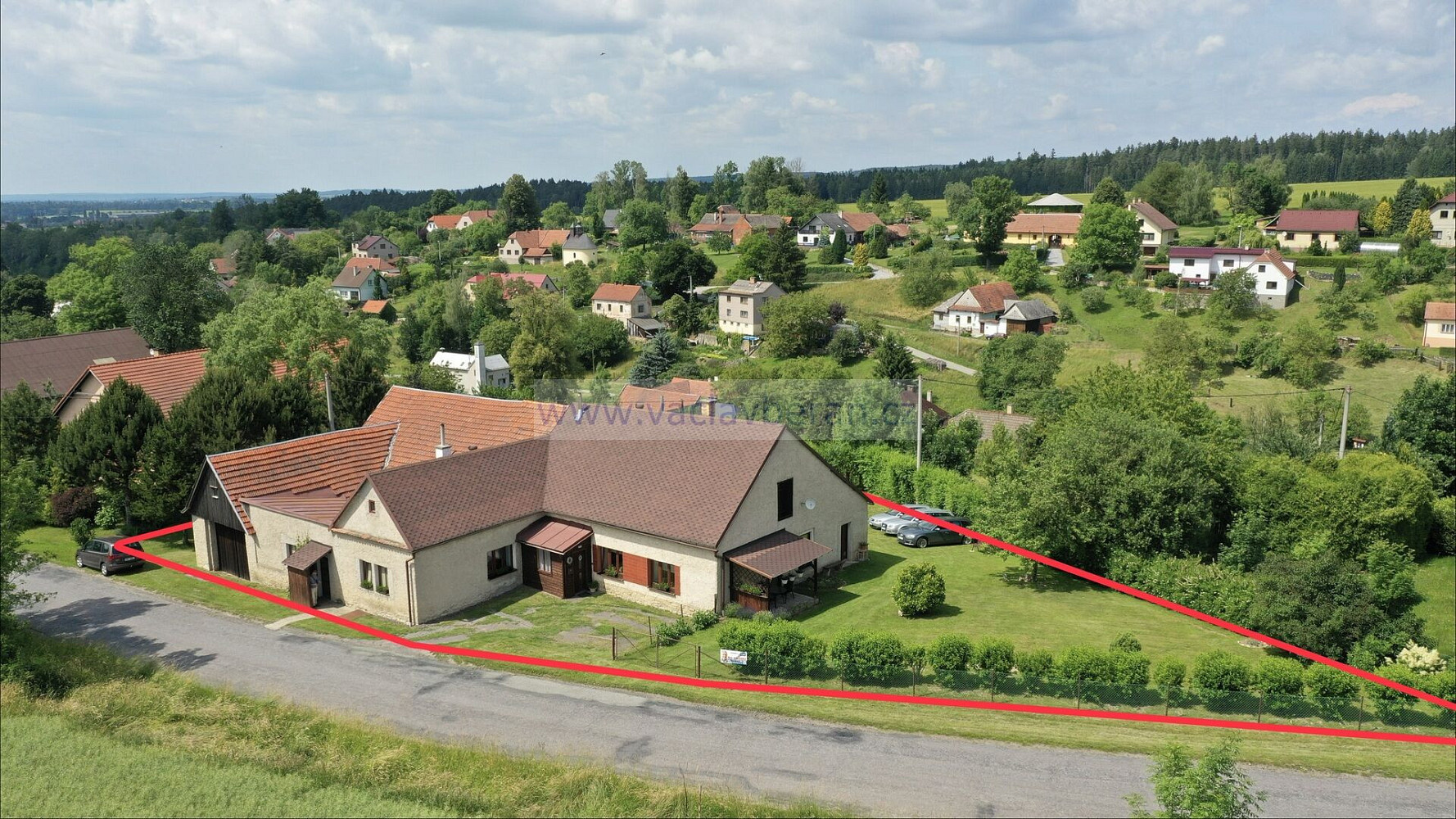 Prodej domu 378 m² s pozemkem 1 656 m²