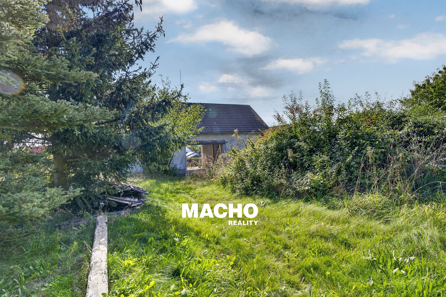 Prodej stavebního pozemku 2 013 m² – fotografie 3