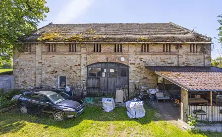 Prodej chaty/chalupy 996 m² s pozemkem 2 547 m², Vykáň, okres Nymburk