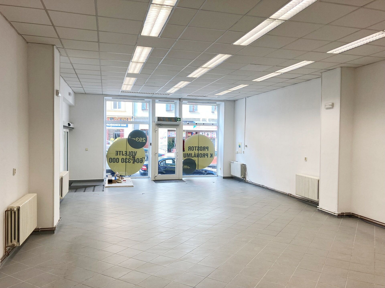 Pronájem obchodních prostor 293 m² – fotografie 3