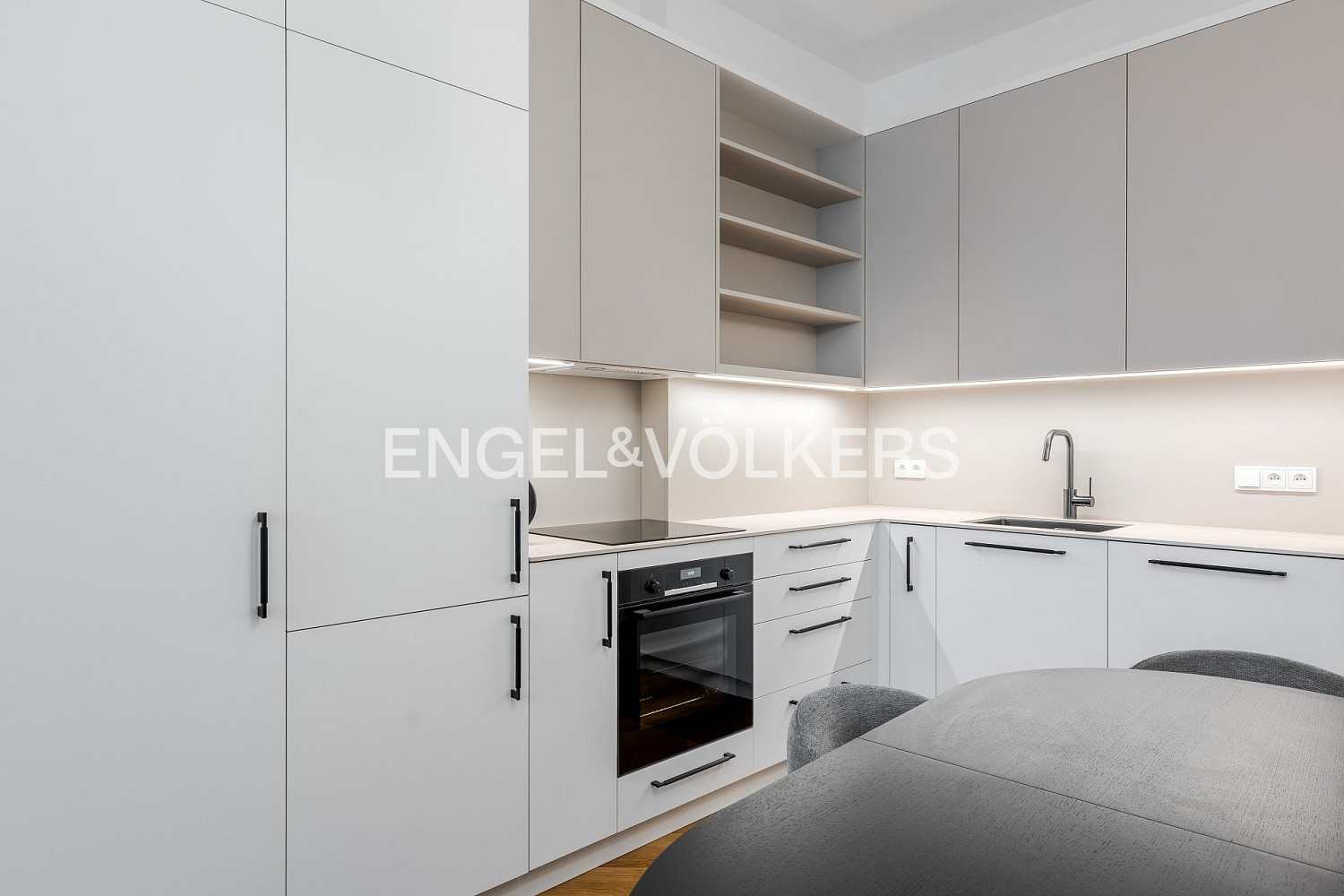 Pronájem bytu 2+kk 60 m² — photo 2