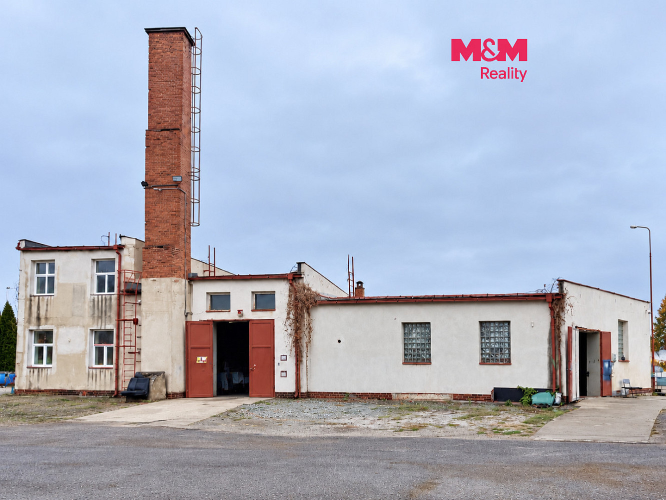 Pronájem skladovacích prostor 356 m²