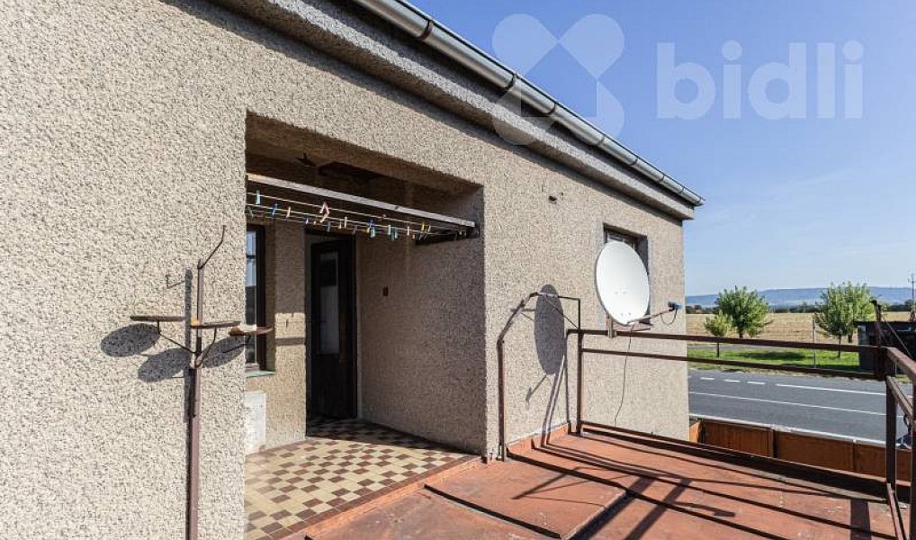 Prodej domu 279 m² s pozemkem 2 398 m², Okřesaneč – náhled fotky 36