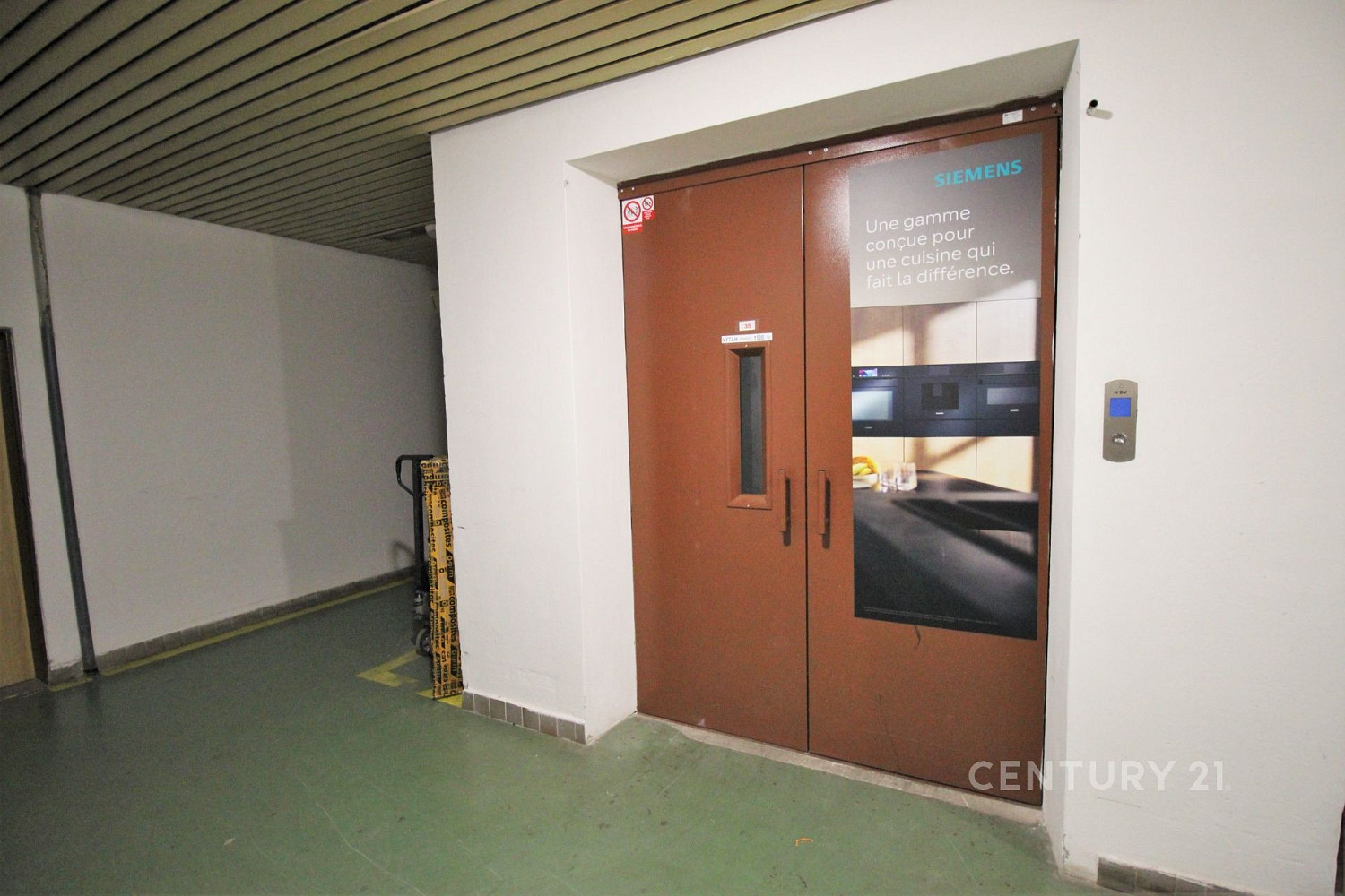 Pronájem kanceláře 36 m² – fotografie 5