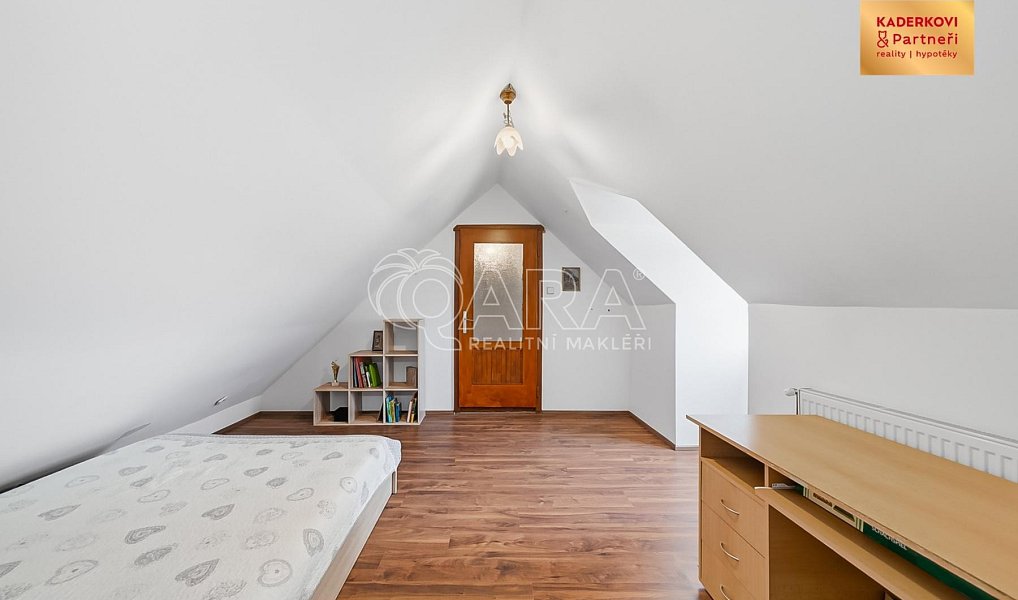 Prodej domu 154 m² s pozemkem 1 408 m², Buková – náhled fotky 40