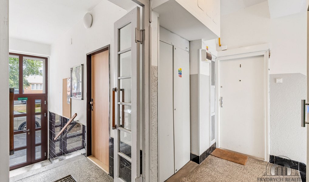 Prodej bytu 3+1 75 m², Praha – náhled fotky 21