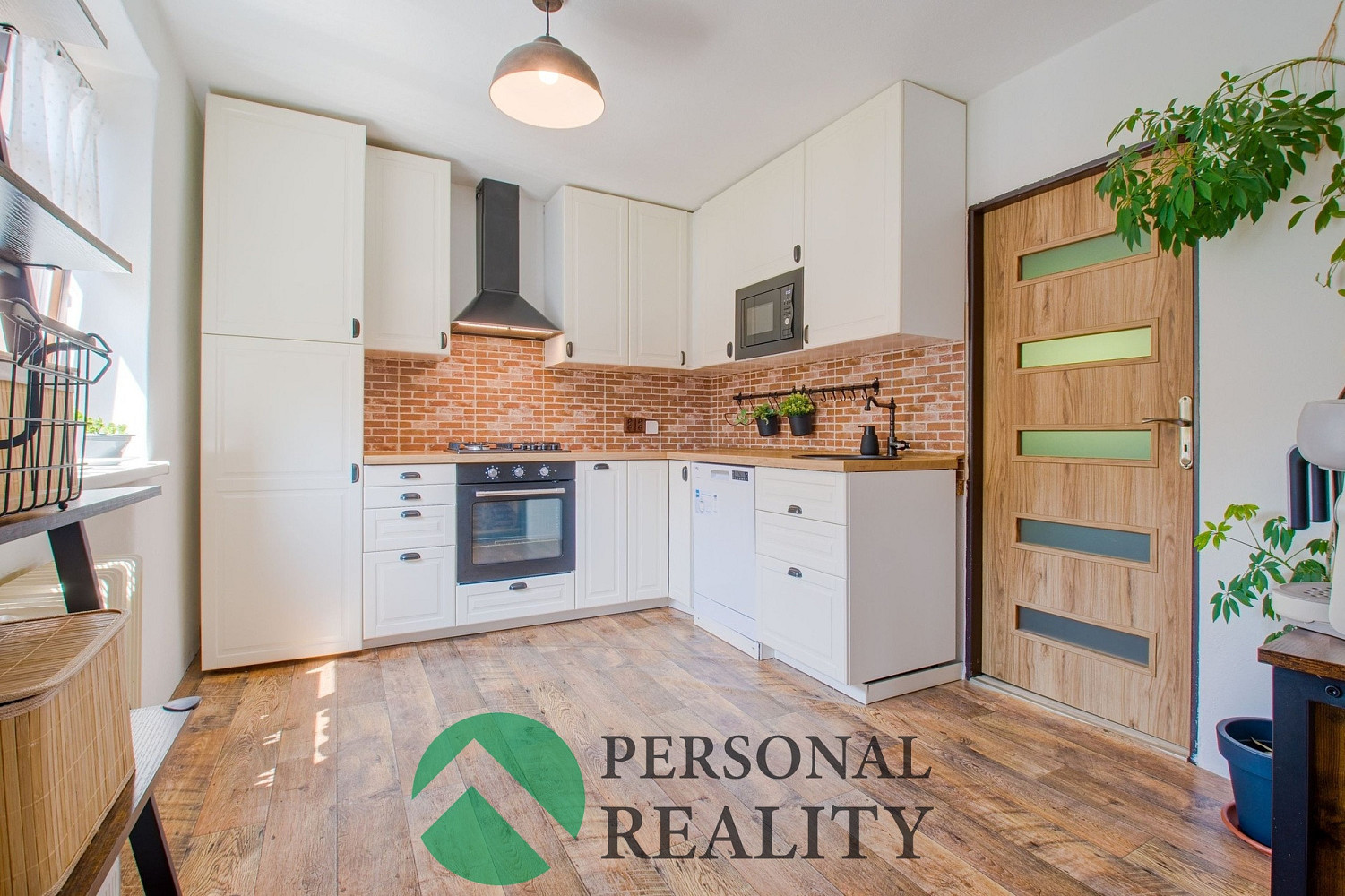 Prodej domu 148 m² s pozemkem 604 m² – fotografie 2