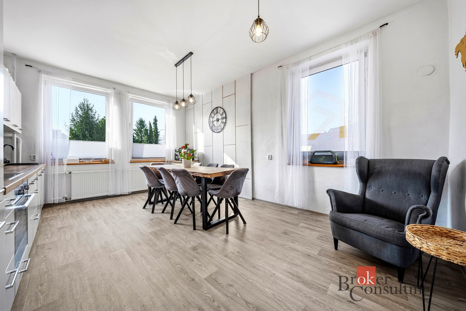 Prodej komerčního objektu (jiného typu) 302 m² – fotografie 2