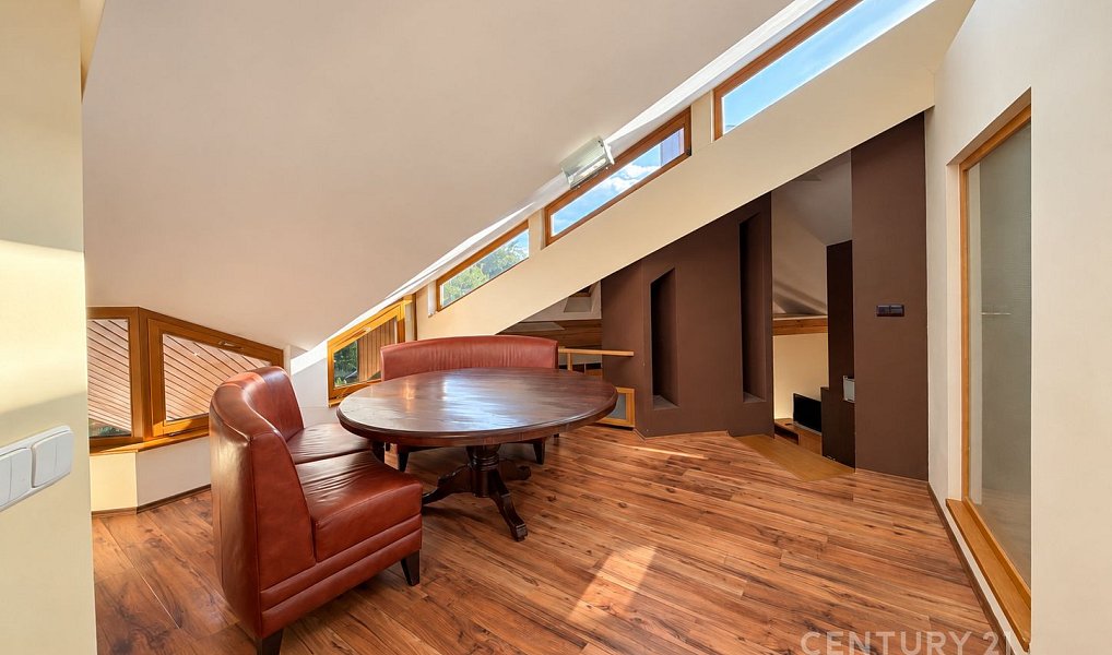 Prodej domu 258 m² s pozemkem 1 073 m², Blovice – náhled fotky 26