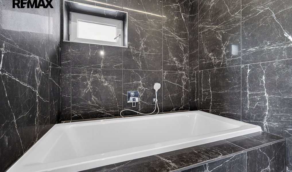 Prodej domu 224 m² s pozemkem 959 m², Dobšice – náhled fotky 17