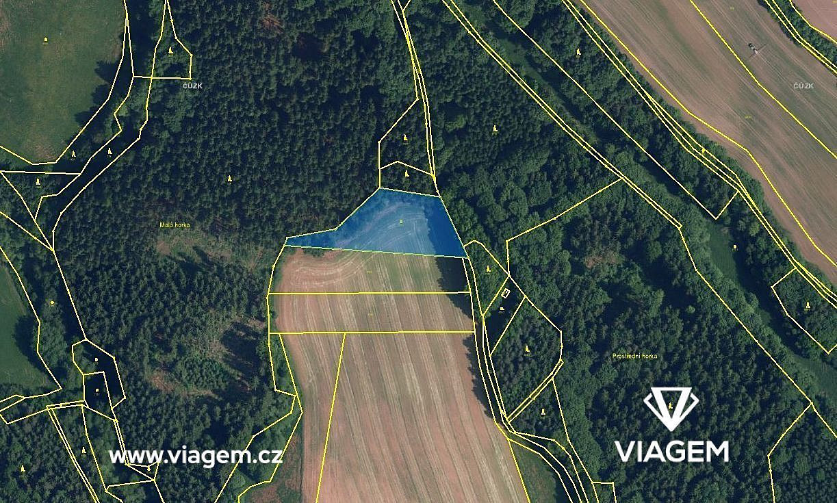 Prodej pole 2 375 m²