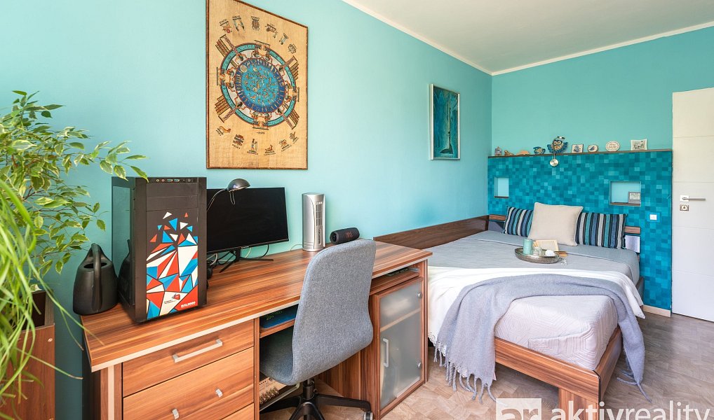 Prodej bytu 4+1 95 m², Praha – náhled fotky 2