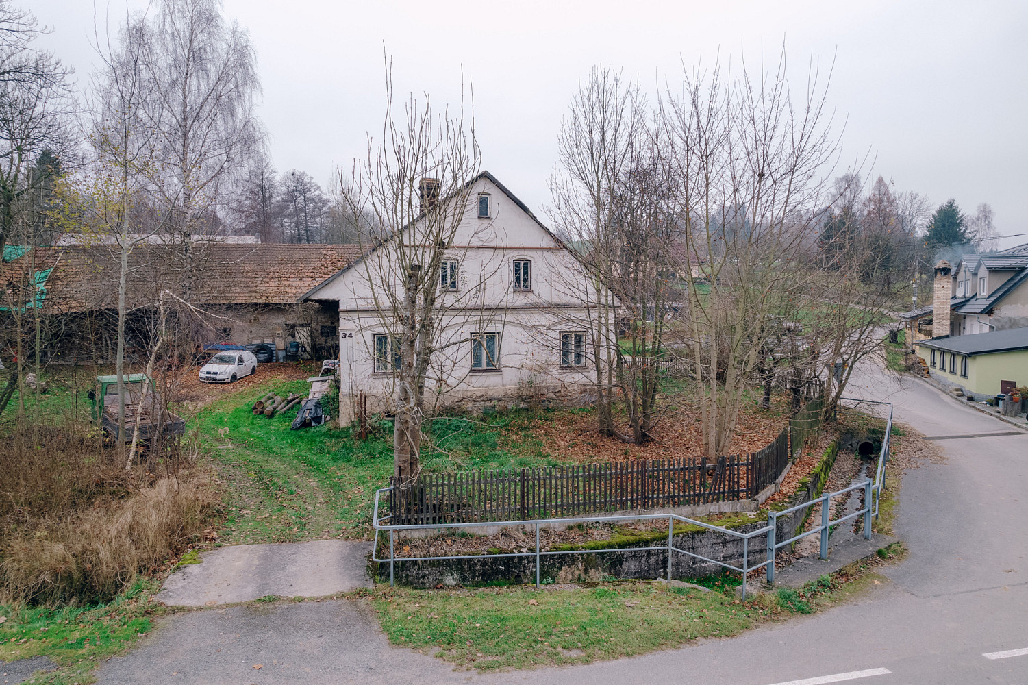 Prodej domu 380 m² s pozemkem 1 553 m²