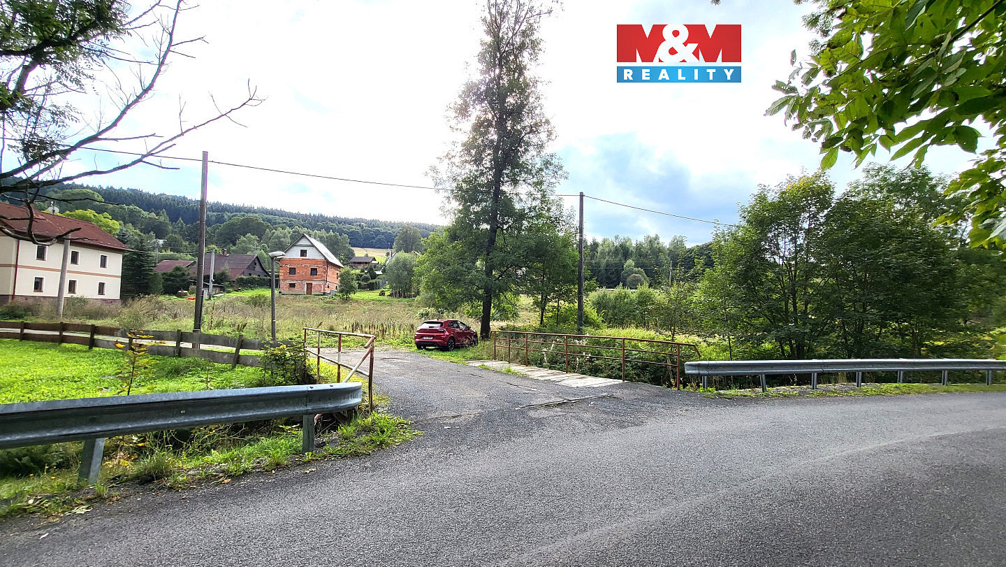 Prodej stavebního pozemku 2 192 m²