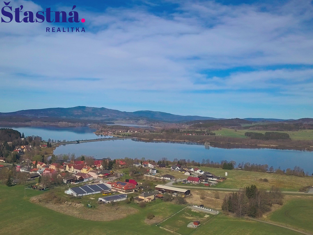 Prodej stavebního pozemku 1 048 m² – pohled 5