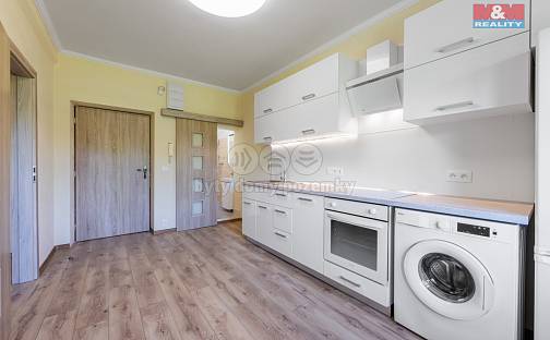 Prodej bytu 1+1 35 m², U Trati, Karlovy Vary - Bohatice