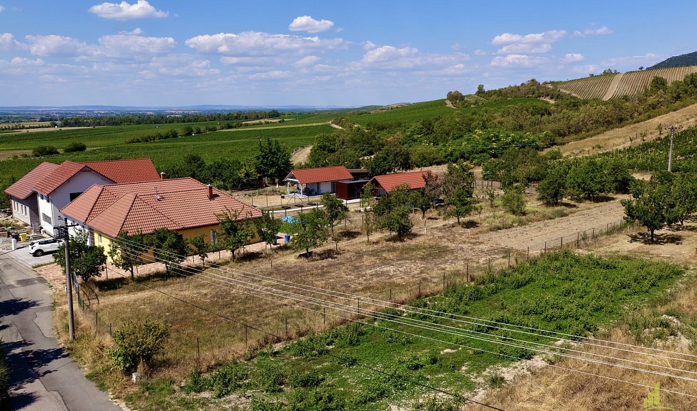 Prodej stavebního pozemku 916 m², Bavory – náhled fotky 3