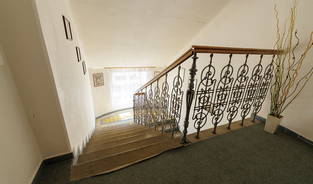 Prodej ubytovacího objektu 820 m², Mikulov – náhled fotky 4