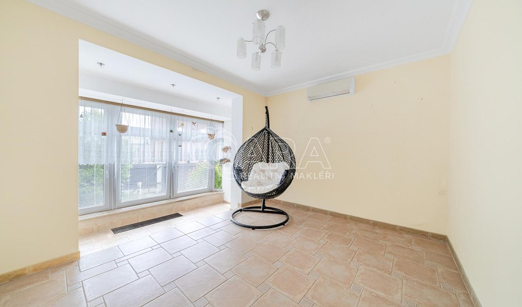 Prodej domu 384 m² s pozemkem 1 835 m², Týnec nad Labem – náhled fotky 25