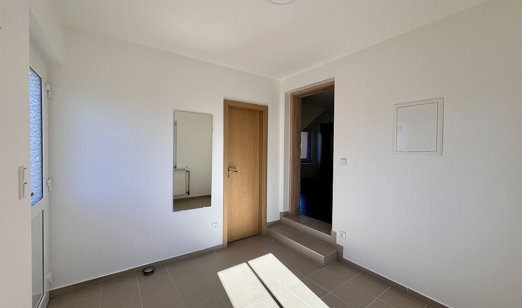 Pronájem bytu 3+1 73 m², Všetaty – náhled fotky 9
