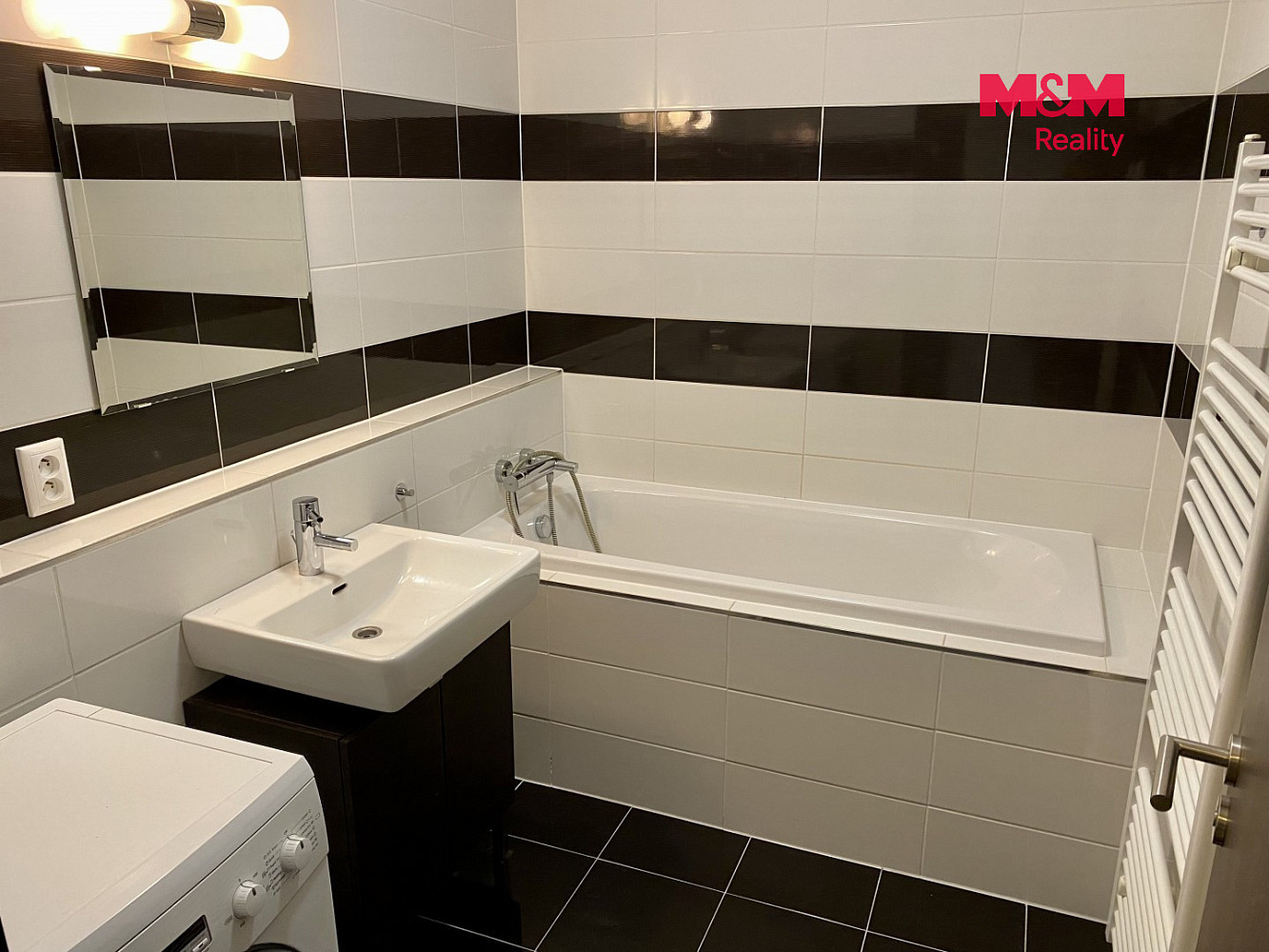 Pronájem bytu 2+kk 58 m² – fotografie 4