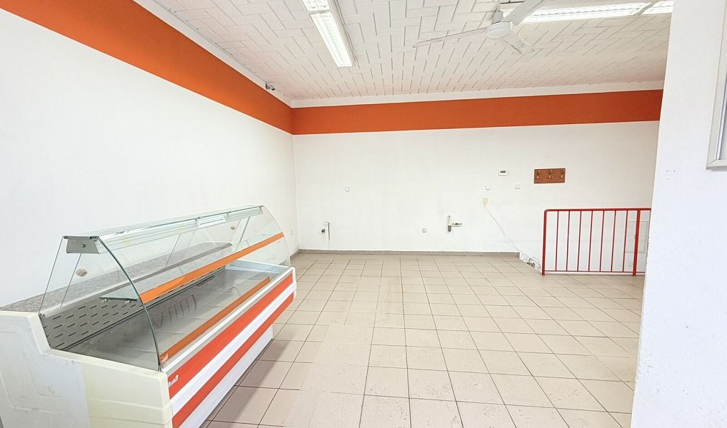 Prodej obchodních prostor 65 m², Vsetín – náhled fotky 8